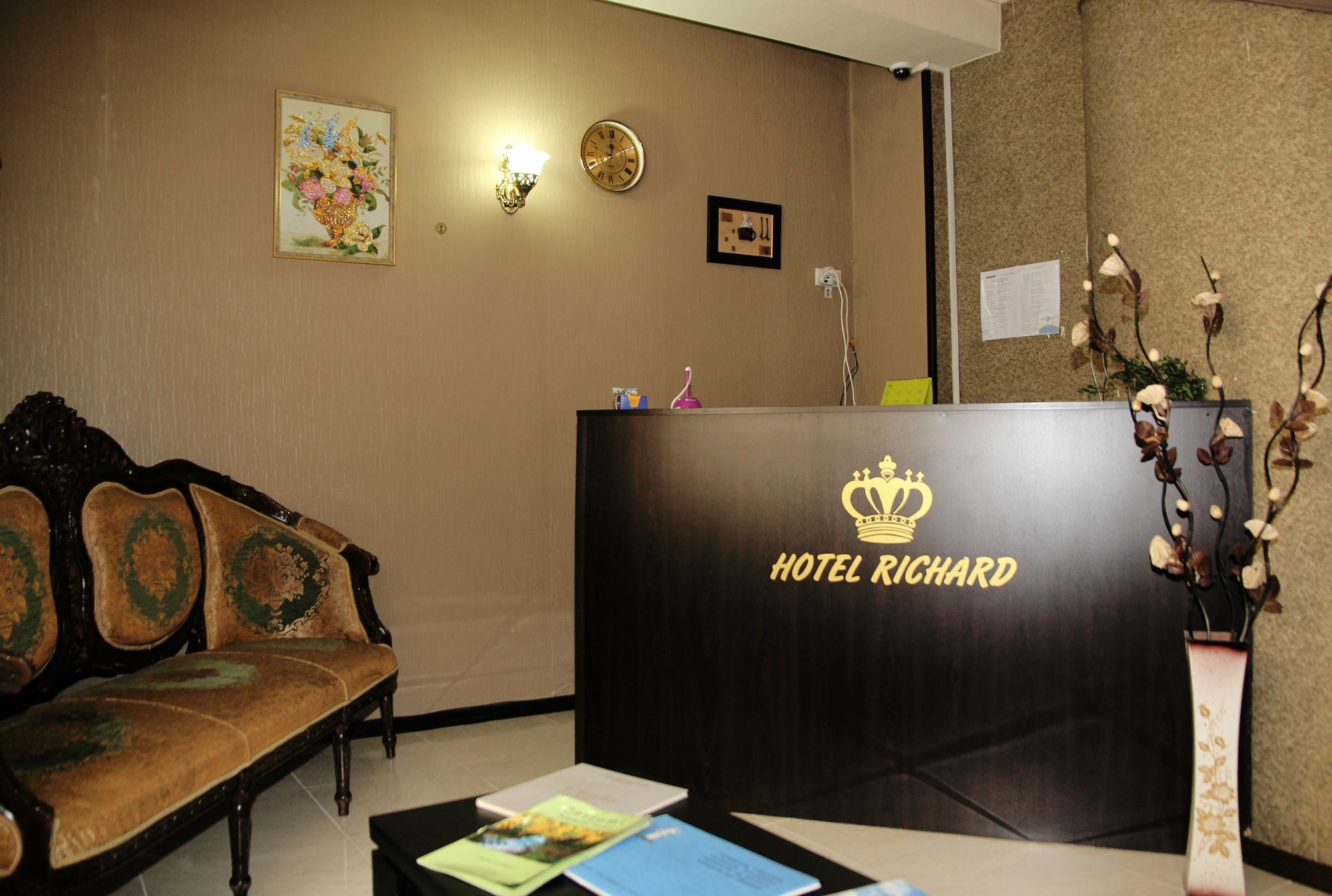 Hotel Richard Tbilisi Ngoại thất bức ảnh